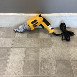 Dewalt DW890 18 Gauge Swivel Head Shear 