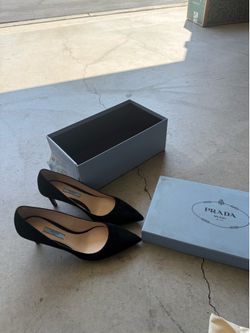 Prada Black Suede Pointed-Toe Pumps – Size 36.5