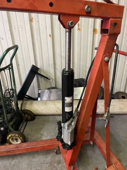 Engine hoist