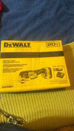DeWalt 20v Max brushless, three speed, oscillating, multitool kit with charger and battery