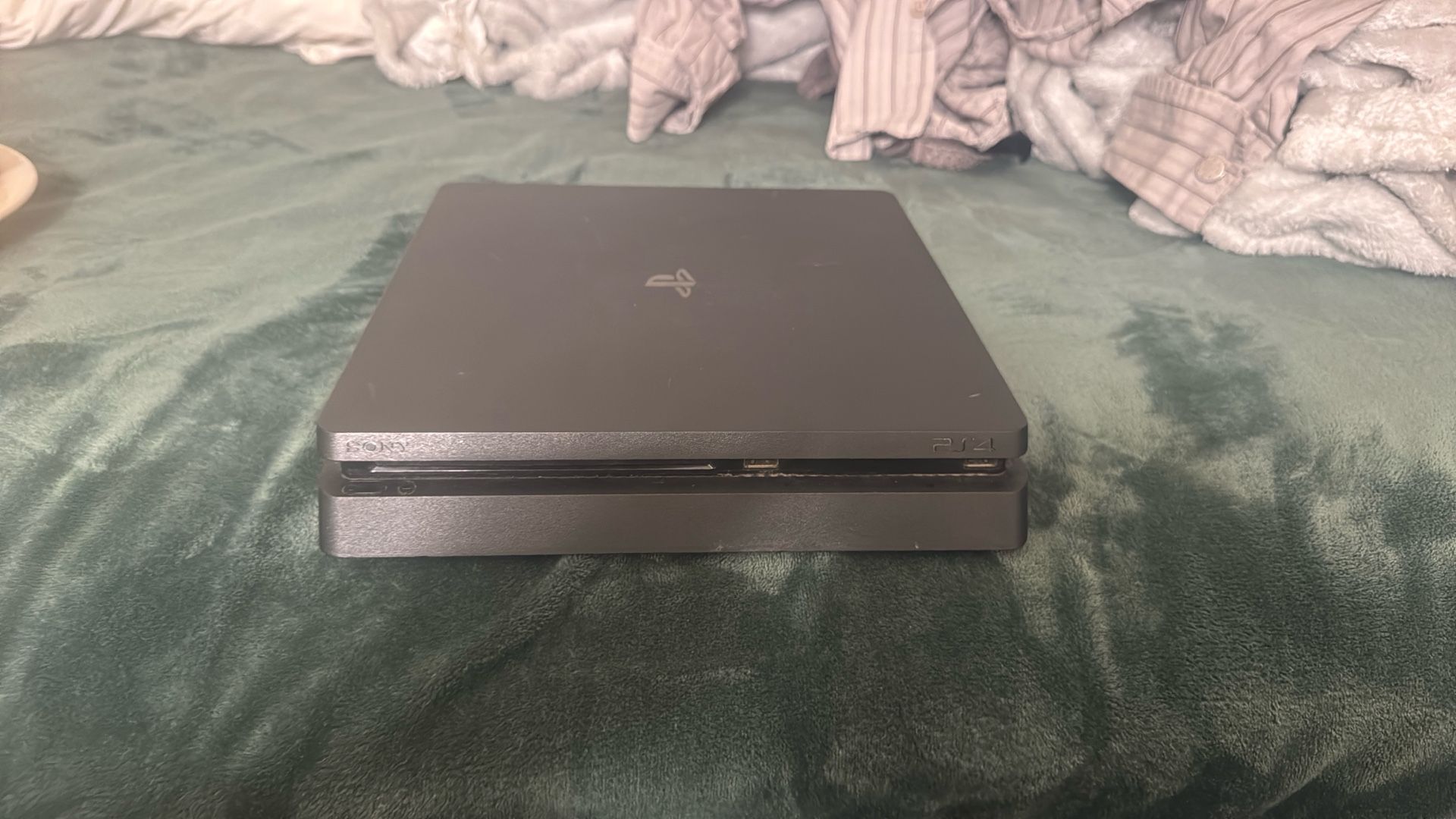PS4