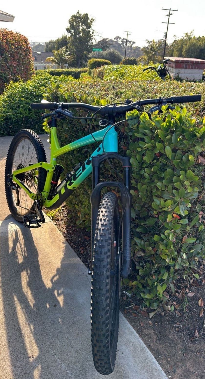 Trek Slash 8