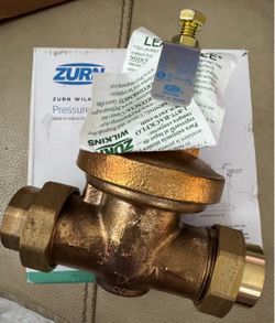 Wilkins 1 in. 70XL Pressure Reducing Valve with Double Union FNPT Connection