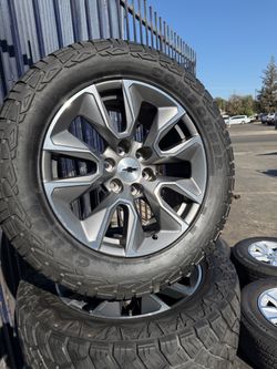 20” CHEVY GMC RST WHEELS AND TIRES