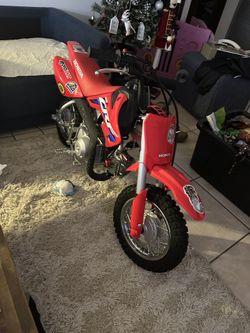 Honda CRF 50 Training Wheels
