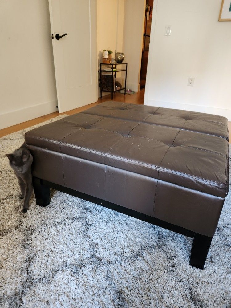Free Ottoman