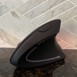 Anker Wireless Vertical Ergonomic Optical Mouse - Model A7852M