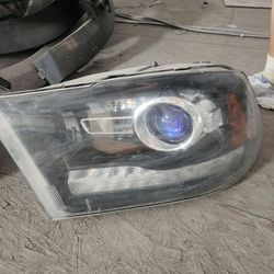 Ram 1500 headlight for parts