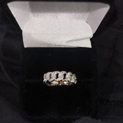 14k gold ring with 1.12 real diamonds
