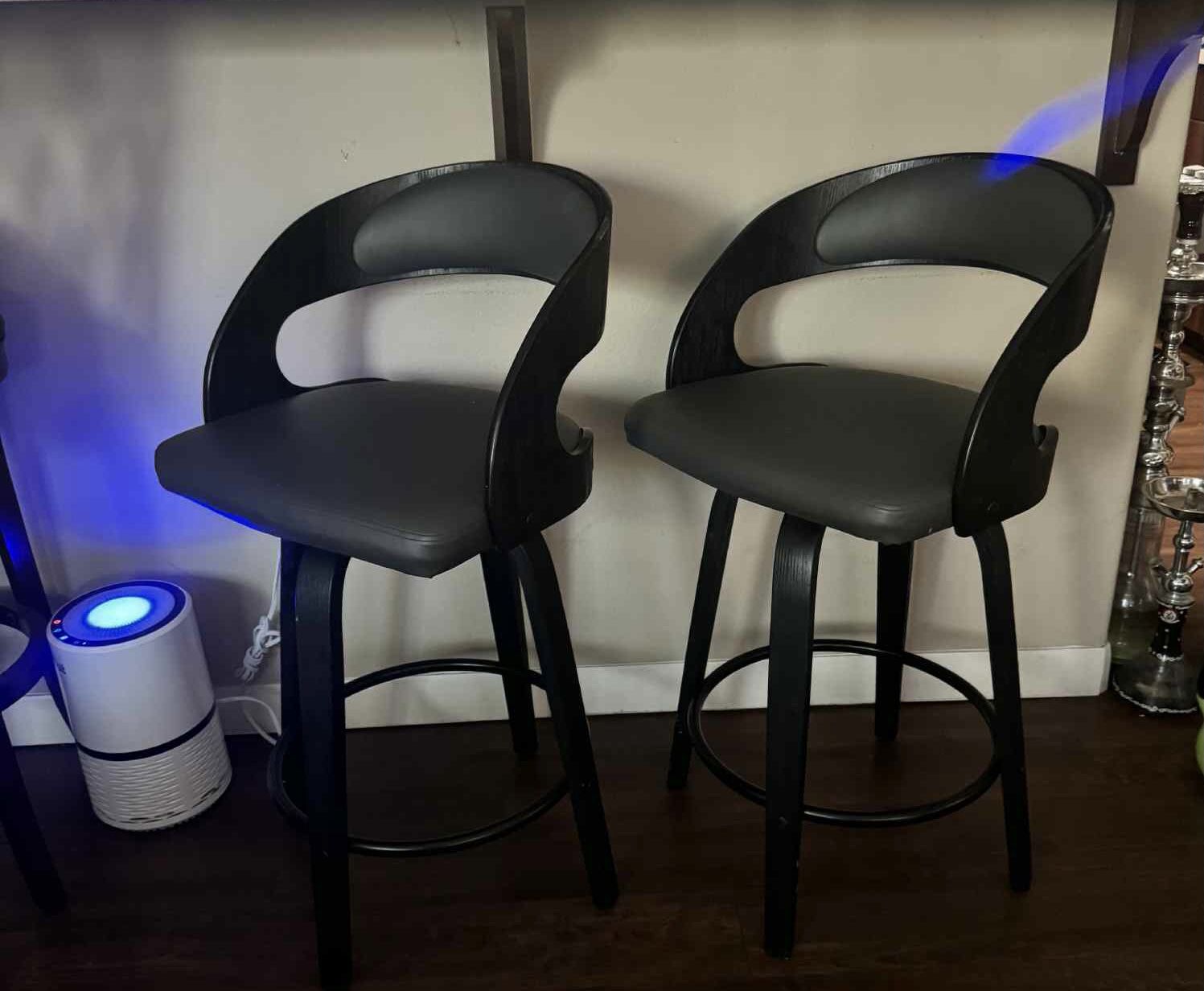 Modern Faux Leather Swivel Counter Stool in Gray/Black 36 in I have 2