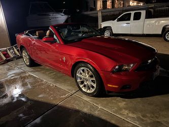 2011 ford mustang convertible v6