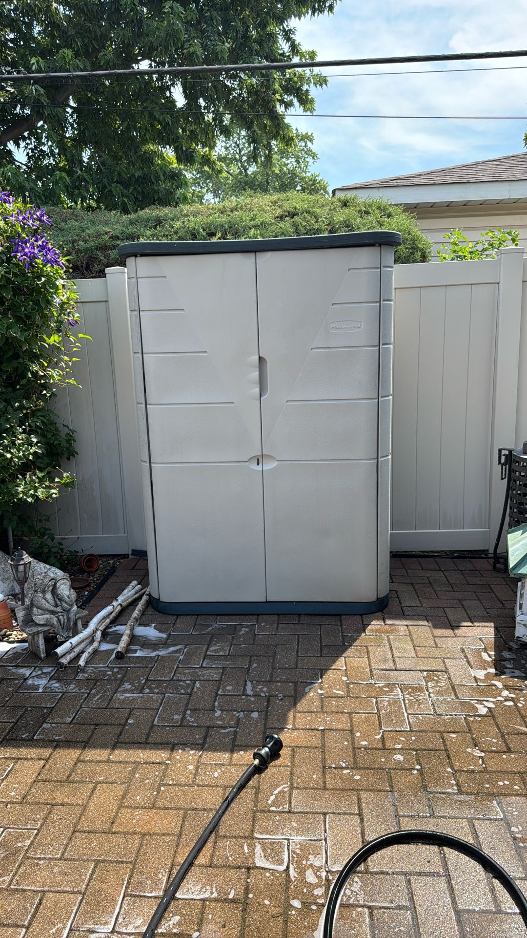 Rubbermaid Shed (for Parts Only)