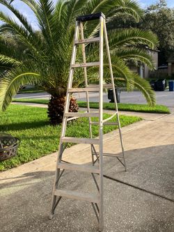 Aluminum Step Ladder 8 ft