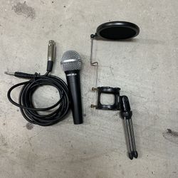 Rockville RMC-XLR Wired Dynamic Microphone 