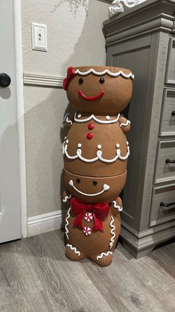 Gingerbread stools