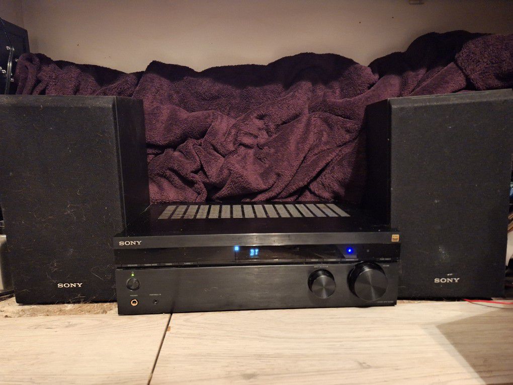 Sony Receiver And Speaker Set