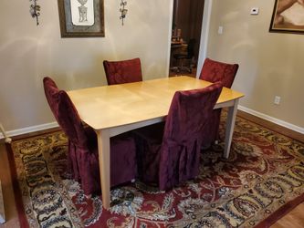 Dining room table