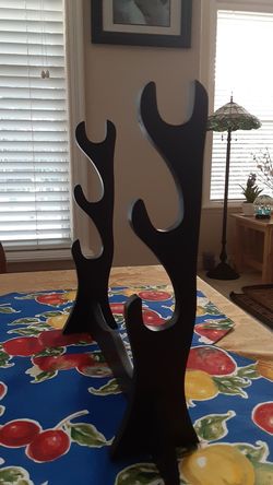 ORIENTAL DECOR THREE STEP SWORD STAND