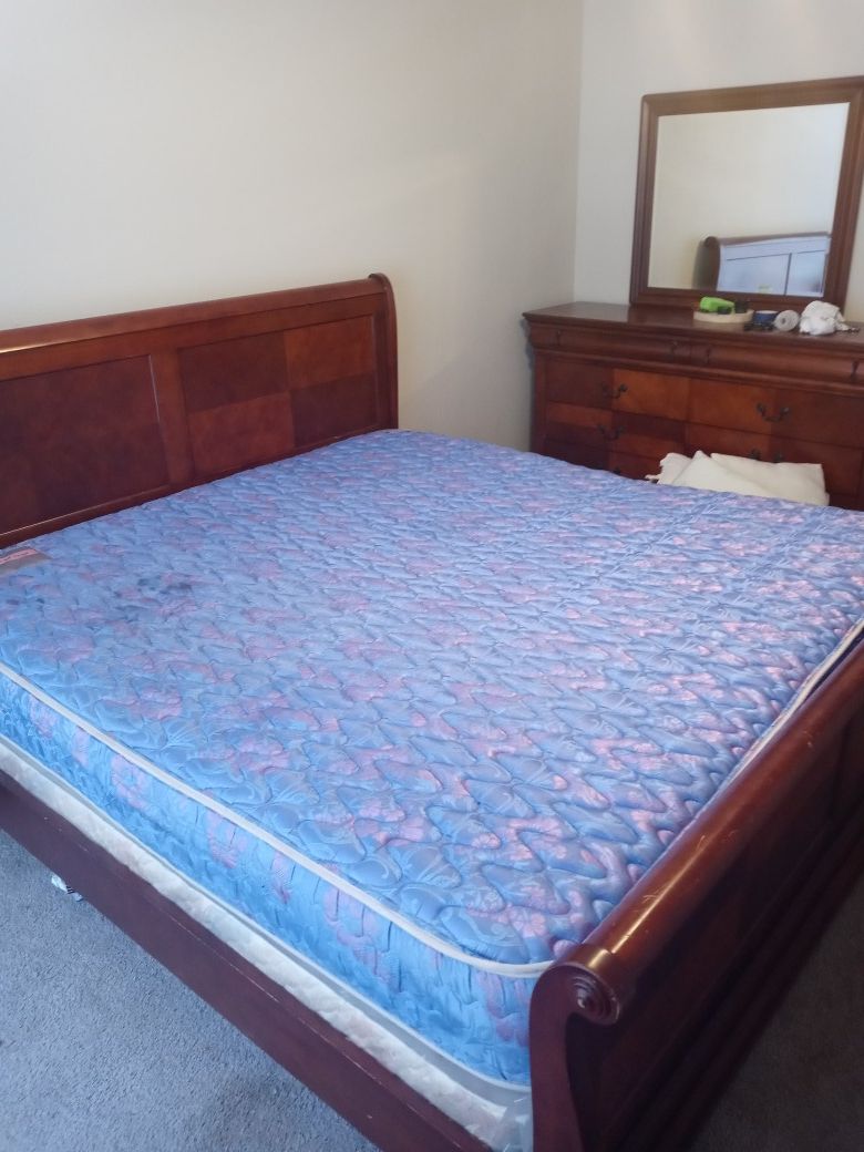 3 pc King size Bedroom set with Matress and boxspring