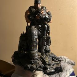 Gears Of War 3 Statue