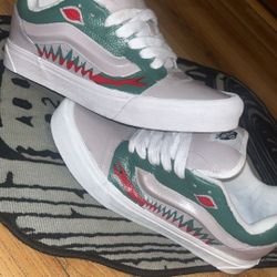NEW VANS CUSTOMS 