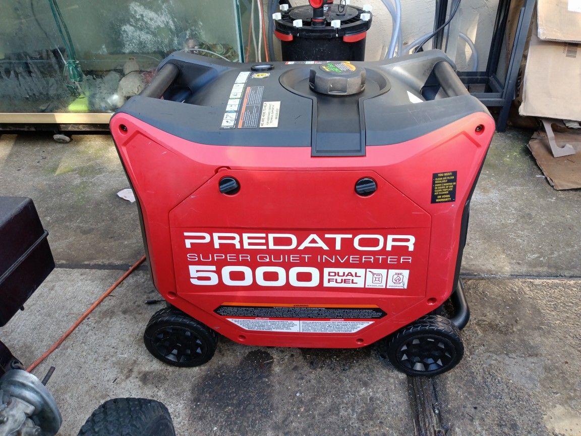 PREDATOR 5000w Dual-Fuel SUPER QUIET Inverter Generator