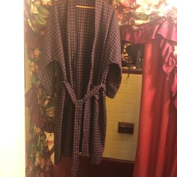 House Lounger Bath Robe Read Description 