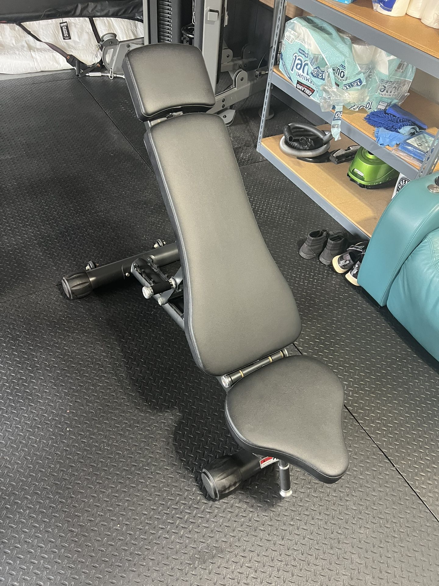 Adjustable Weight Bench