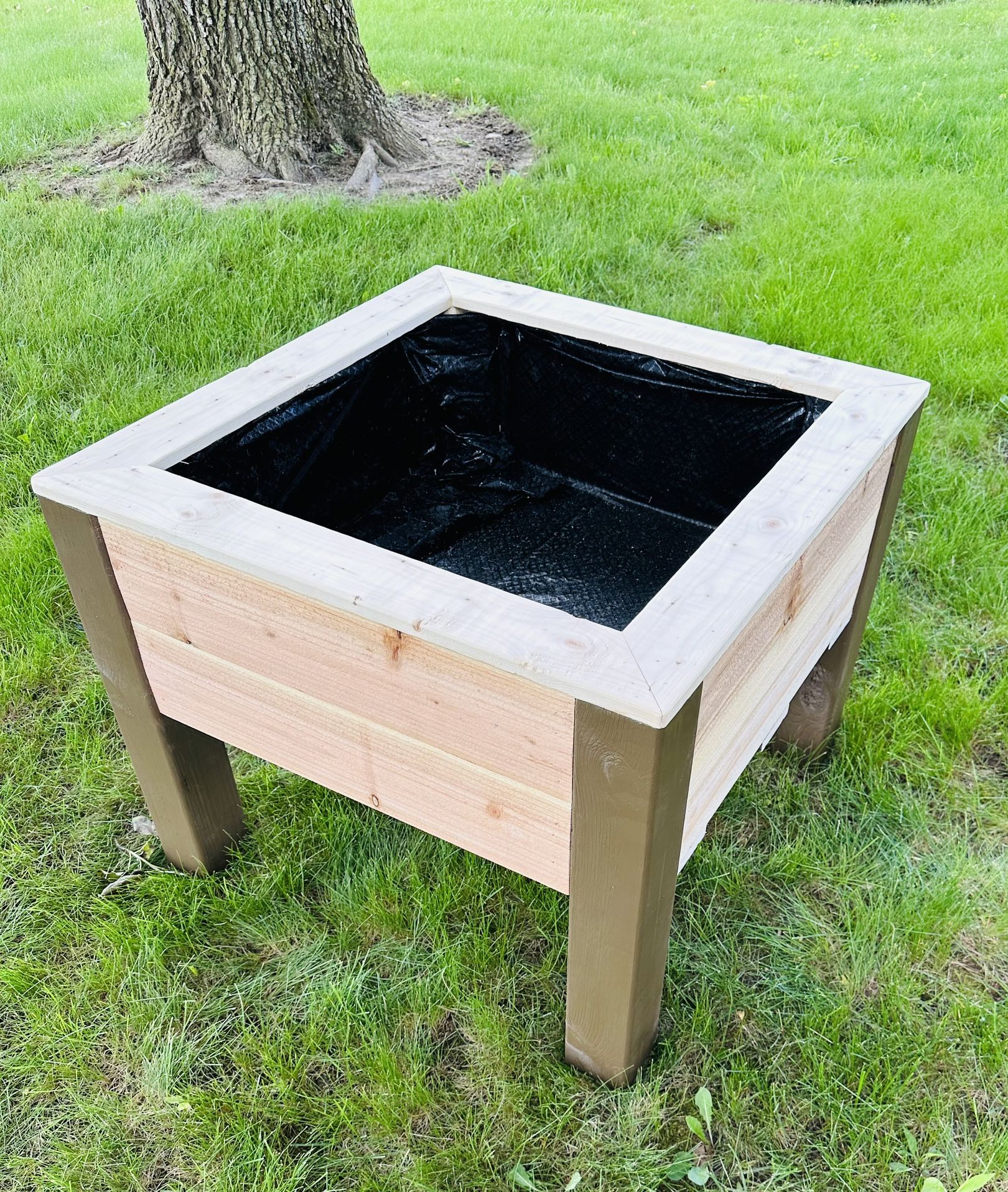 Cedar Planter Box Raised With Liner