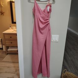 Beautiful Pink Sparkly Dress.