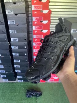 Nike Air VaporMax Plus Triple Black Sneakers
