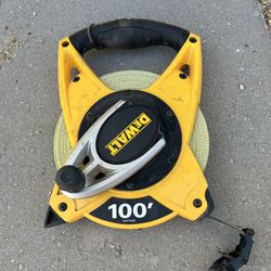 Dewalt fiberglass 100 foot long reeling tape measure