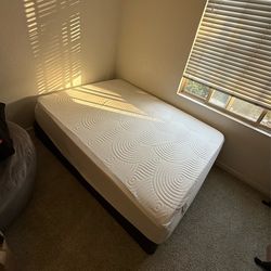 Queen Size Memory Foam Bed+Box Spring