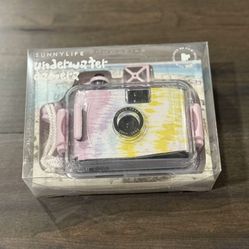 NIB! ✨ Sunny Life Underwater Camera