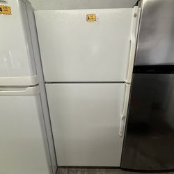 GE 30” TOP AND BOTTOM REFRIGERATOR 