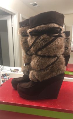 Women boots size 9.5