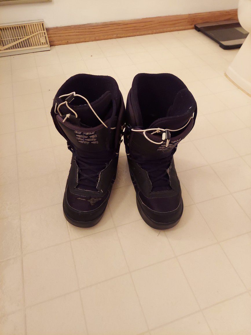 VANS Snowboard Boots Size US 9.5 Men's 