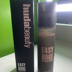 Huda beauty setting spray