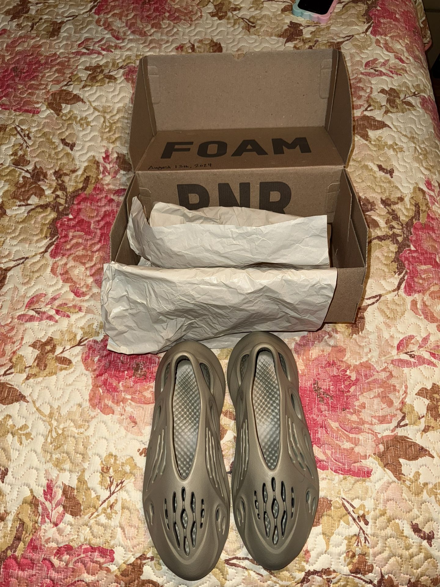 Yeezy Foam RNR Size 12 (Stone Salt)