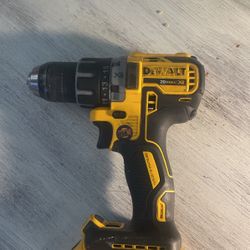 dewalt bushless drill 20x….18v porter cable set