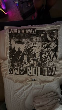 cream valley state shirt Medium