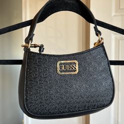 GUESS BLACK SHOULDER BAG