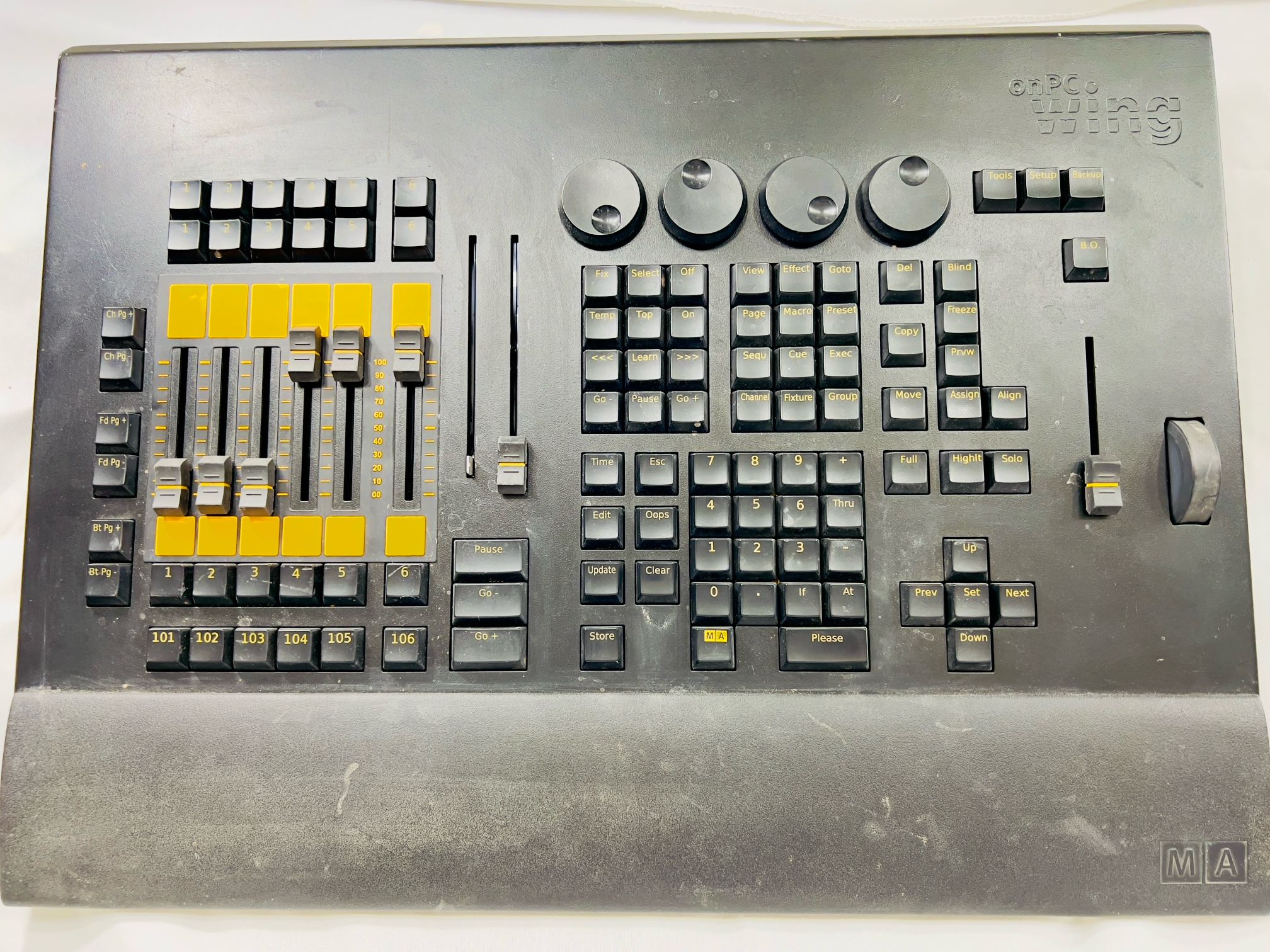 onPC Wing, DMX CONTROLLER
