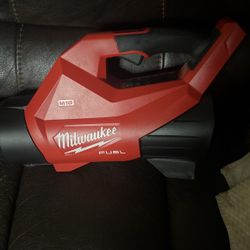 Milwaukee FUEL blower 