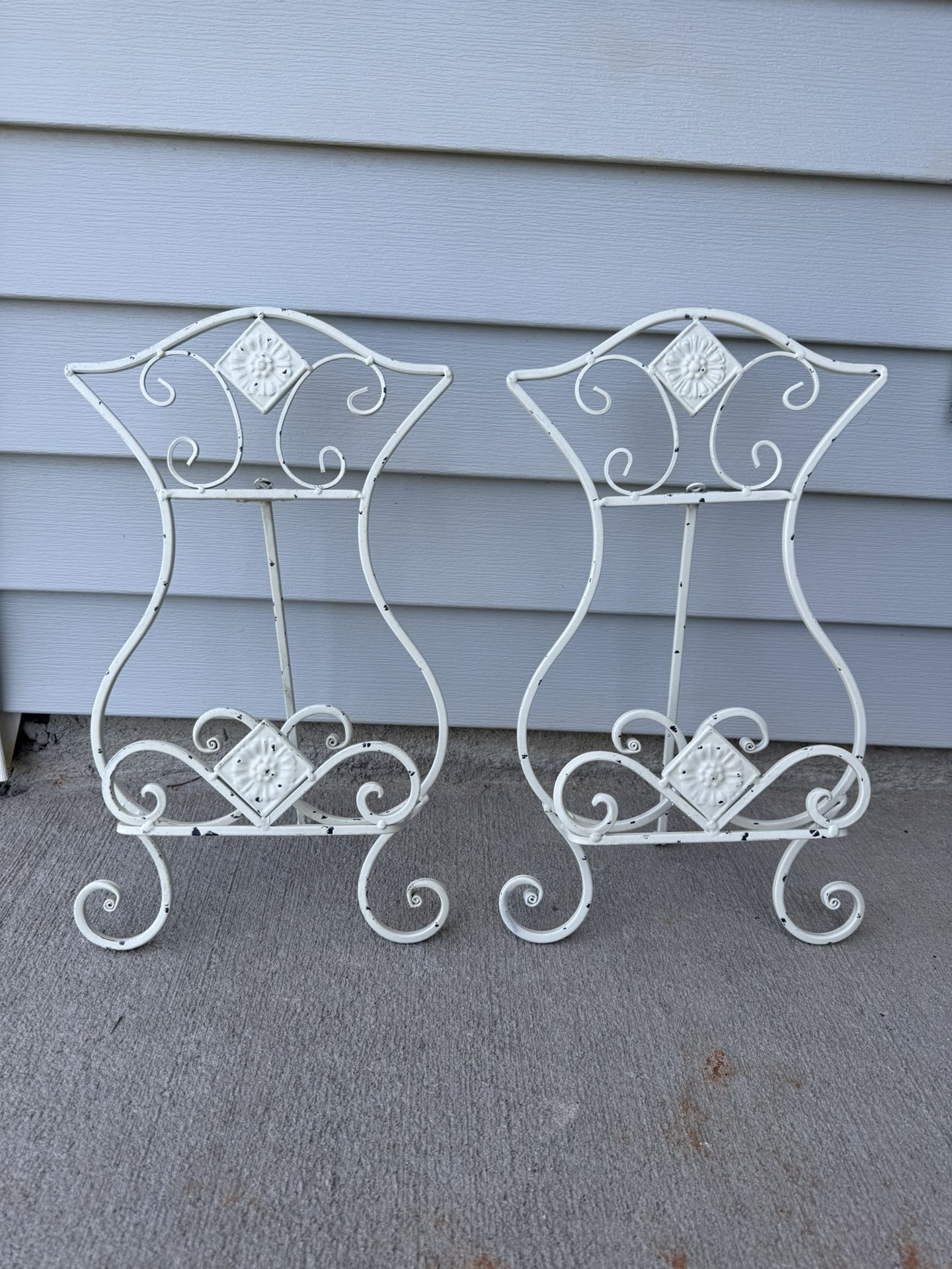 2 Antique Metal Iron Easel Stand Displays