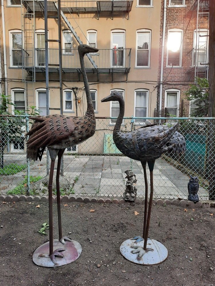 2 HUGE Metal Birds. $200 For Both. 82" Tall & 64" Tall. Can be spray painted to look brand new.
