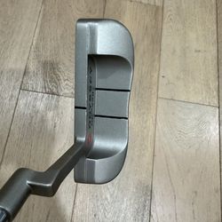Odyssey dual force 990 right handed putter mint condition 34”