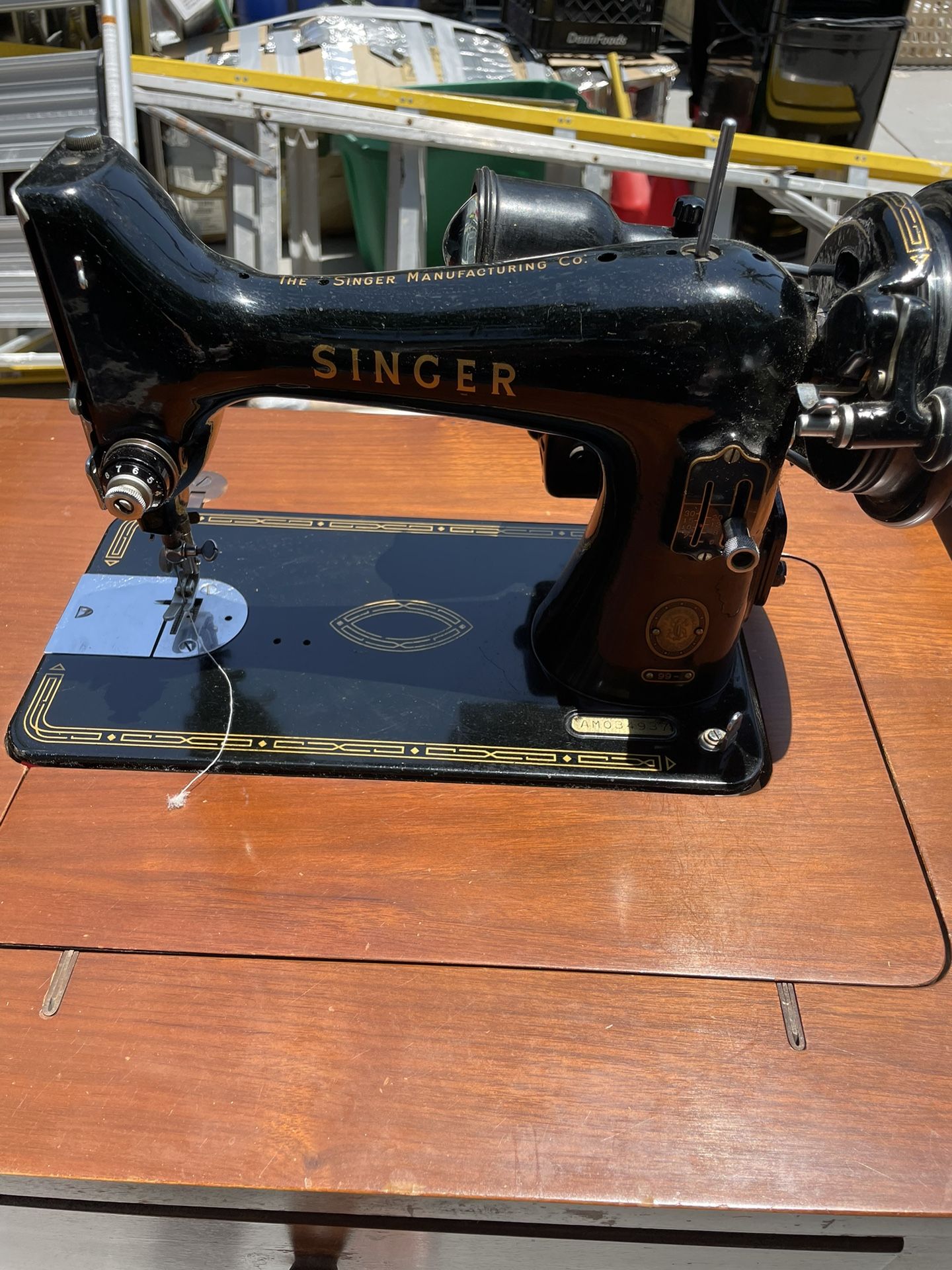 Singer Sewing Machine And Cabinet Antique