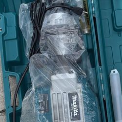 Makita HM1512 45lb Demolition Hammer NEW OPEN BOX