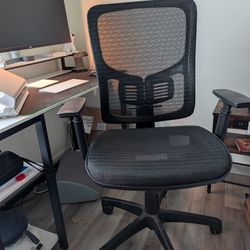 Staples Kroy Ergonomic Mesh Swivel Task Chair 